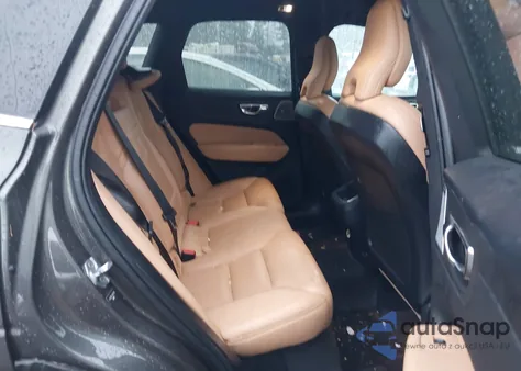 2019 Volvo Xc60 T6 Inscription from USA, damaged, VIN LYVA22RL3KB283765